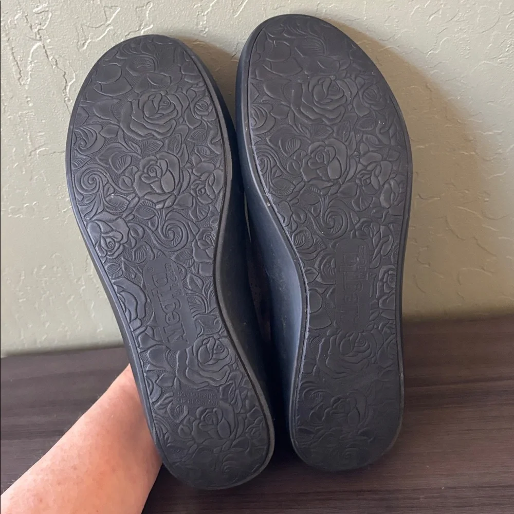 Alegria Eden Gray Perforated Suede Slip On Loafer Size‎ 39